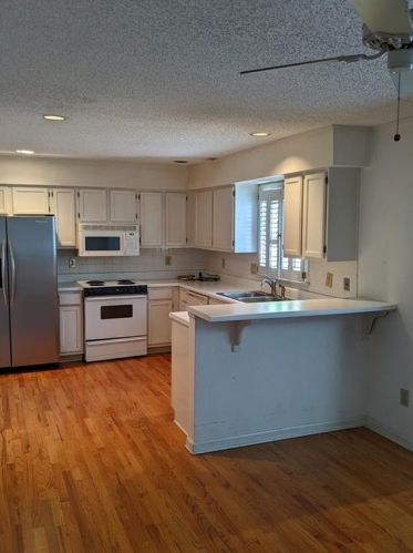1618 Defoors Walk, Atlanta GA  30318-3005 exterior
