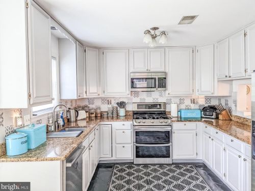 12914 Acorn Hollow Ln, Silver Spring MD  20906-3200 exterior