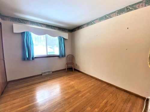 747 Newton St, Gary IN  46405-1131 exterior