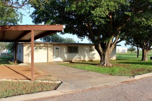 114 Mayfield St, Longworth, TX 79543-2006