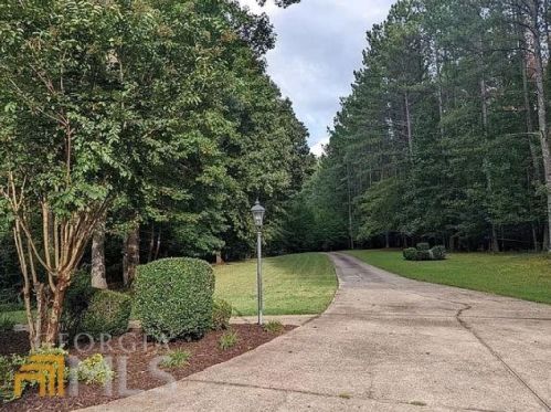 375 Massengale Rd, Brooks, GA 30205-1542