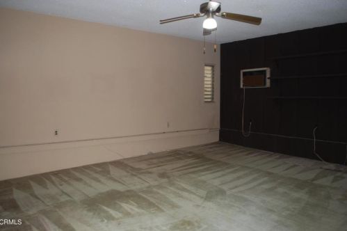 5042 Carolyn Way, Glendale CA  91214-1061 exterior