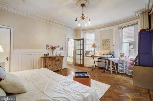 437 44 St, Philadelphia PA 19104-2910 exterior