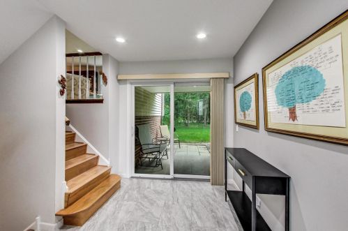 2818 Lexington Ln, Highland Park, IL 60035-1026