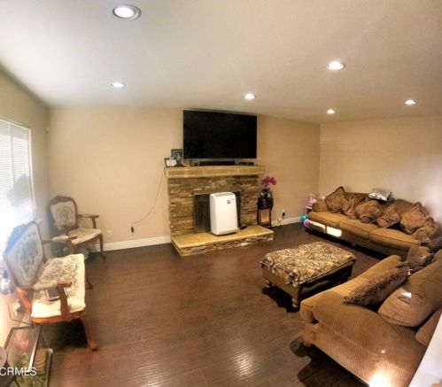 1530 M St, Oxnard, CA 93030-3319