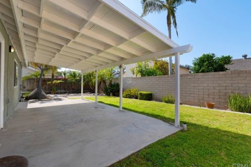 5921 Avenida Arbol, Anaheim CA  92807-3220 exterior