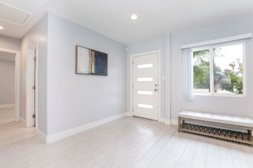 3521 Encinal Ave, Glendale CA 91214-2415 exterior