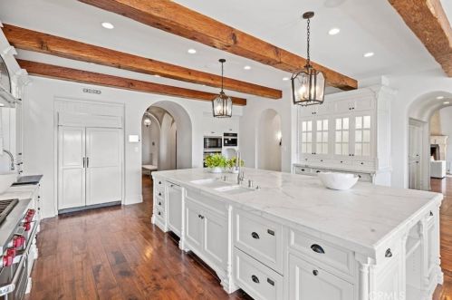 22 Black Falcon, Irvine CA  92603-0420 exterior