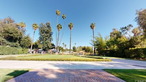 7355 Magnolia Ave, Riverside, CA 92504-3828