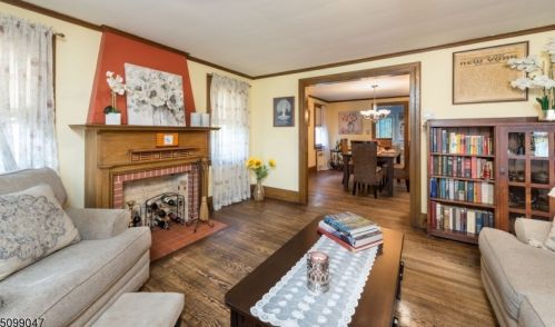 60 Yale St, Maplewood, NJ 07040-3136