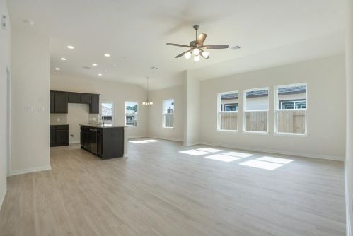 1722 Cindy Ln, Conroe TX  77304-3158 exterior