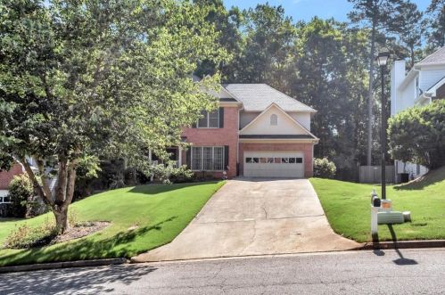 190 Richlake Dr, Suwanee, GA 30024-4314