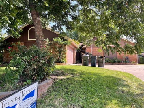 10220 Lone Pine Ln, Fort Worth TX  76108-3914 exterior