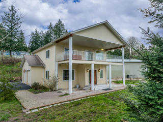 724 China Garden Rd, Kalama, WA 98625-9746