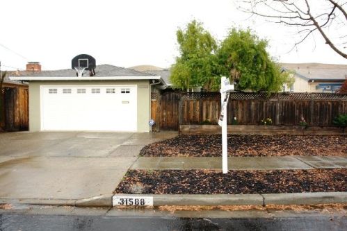 31588 Burnham Way, Hayward, CA 94544-8012