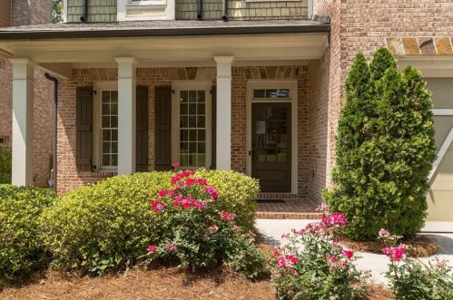 1860 Canmont Dr, Atlanta, GA 30319-3618