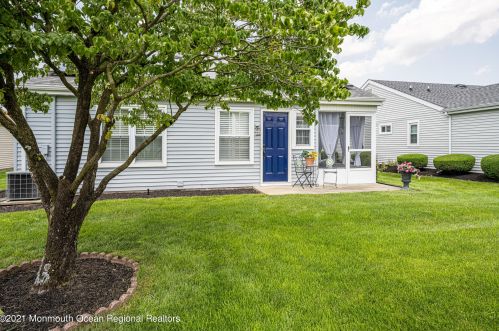 63 Dorset Rd, Lakehurst NJ  08759-6822 exterior