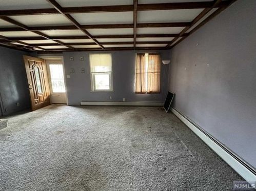 40 Teaneck Rd, Ridgefield Park, NJ 07660-2346