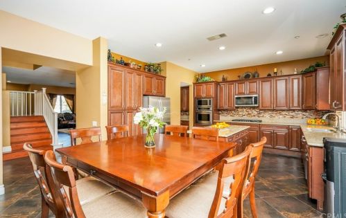 11440 Arizona Ave, Riverside CA  92503-8811 exterior