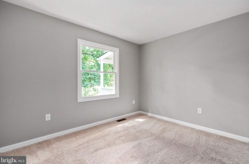 14676 Alps Dr, Woodbridge VA  22193-3322 exterior