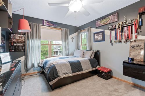 2332 Fieldstone Curv, Saint Paul MN  55129-6218 exterior