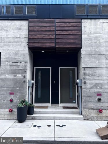 1748 Hope St, Philadelphia PA  19122-3231 exterior