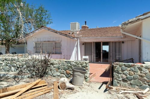 12747 Fort Tejon Rd, Pearblossom, CA 93553-3410