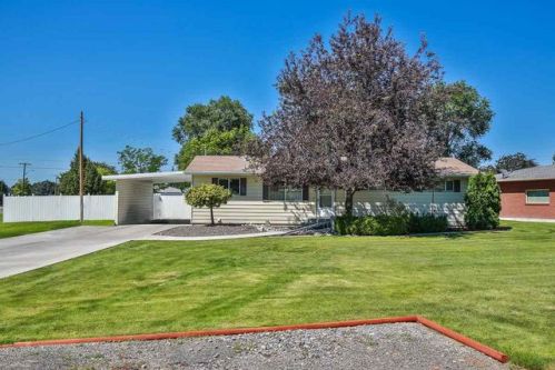 330 Ash St, Kimberly, ID 83341-2060