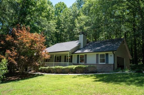 2760 Sandy Creek Cir, Loganville, GA 30052-3030