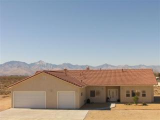 411 Nolan St, Ridgecrest, CA 93555-7837