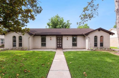 11915 Scottsdale Dr, Stafford, TX 77477-1723