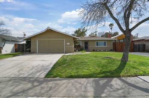6530 Melbourne Way, Citrus Heights, CA 95621-4815