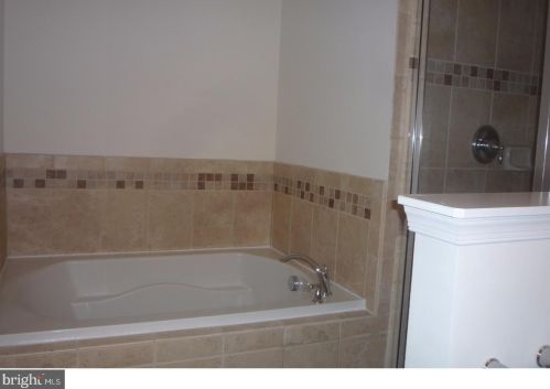 15 Sundance Dr, Trenton NJ 08619-3967 exterior