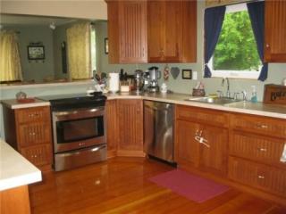 1009 Mill St, Winlock, WA 98596-9408