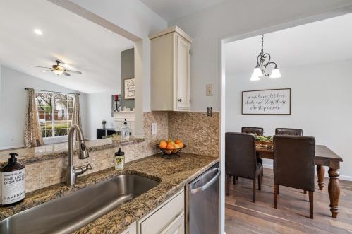 2117 Carnation Ct, Garland TX 75040-2805 exterior