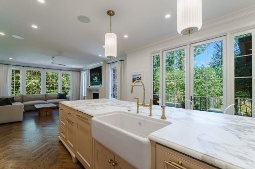 3180 Arden Rd, Atlanta GA  30305-1912 exterior