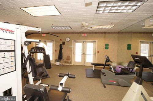 175 Meadowlark Dr, Trenton NJ  08690-3545 exterior