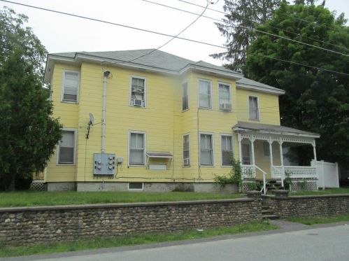 50 School St, Unity, NH 03773-1430