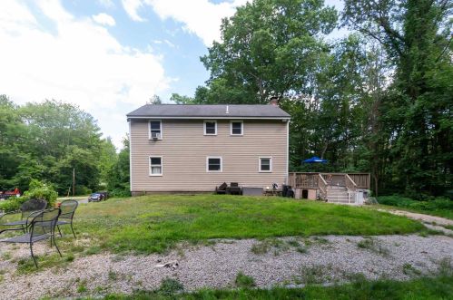 2 Nutmeadow Ln, Derry NH  03038-5617 exterior