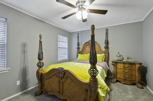 1413 Kingsbridge Dr, Garland TX 75040-3512 exterior