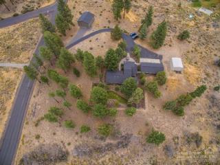 22355 Calgary Dr, Bend, OR 97702-9240