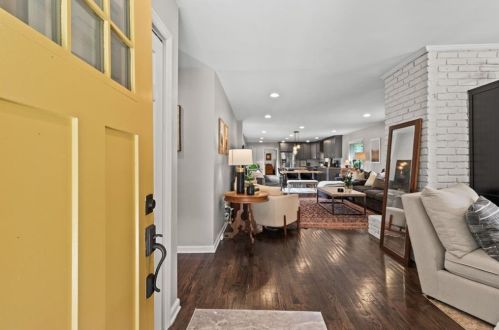 1502 Fama Dr, Atlanta GA  30329-3309 exterior
