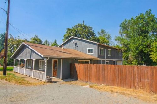 191 Gilbert Ave, Glendale, OR 97442-9743