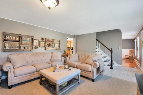 143 Rolling Hill Ln, Southington, CT 06489-2309