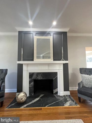 6805 11 St, Philadelphia PA 19147-1244 exterior