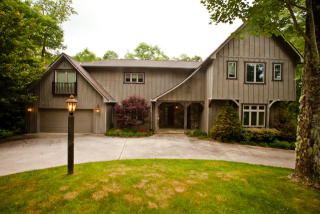 445 South Dr, Highlands, NC 28741-8351