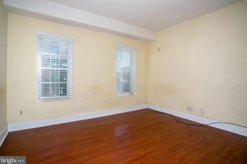 532 4 St, Philadelphia PA 19148-1303 exterior