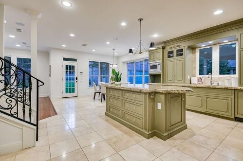 3001 Chatelaine Dr, Austin TX  78746-6895 exterior