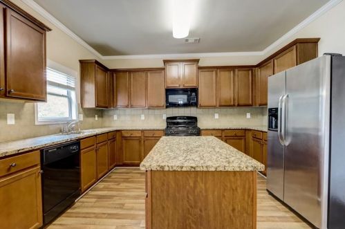 1958 Windsor Creek Dr, Conyers GA  30094-5806 exterior