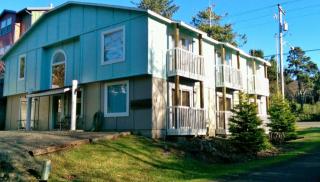 15 Kent St, Depoe Bay OR  97341-9640 exterior